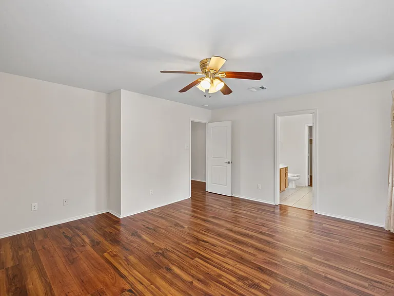 2101 Golden Arrow Ave — Photo 23