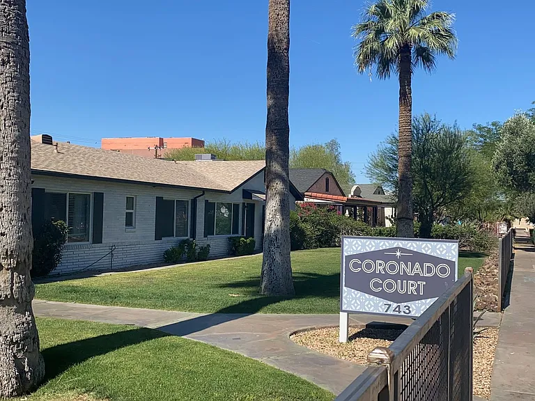 743 E Coronado Rd — Photo 5