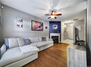2103 Lennoxshire Square Ct, Charlotte, NC 28210
