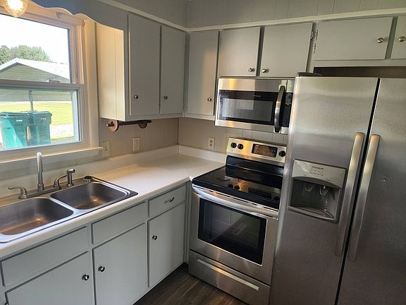 4th image of 1806 Kay Dr #1