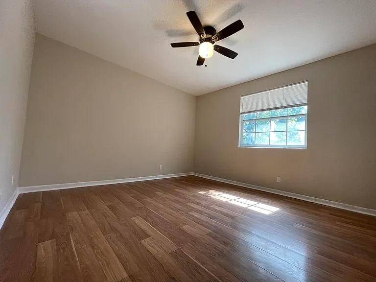 216 NW 12th St #1 — Photo 11