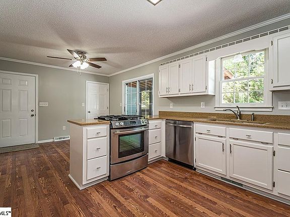 4th image of 3 Mizzenmast Ct