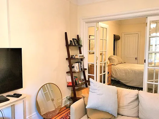 Rented by Rapid Realty Cobble Hill | media 28