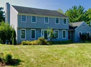 26 Somerset Dr, Glenmont, NY 12077