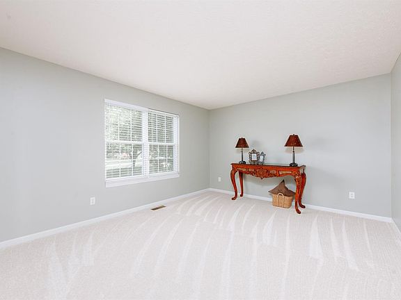 5th image of 4006 Chanticleer Ln