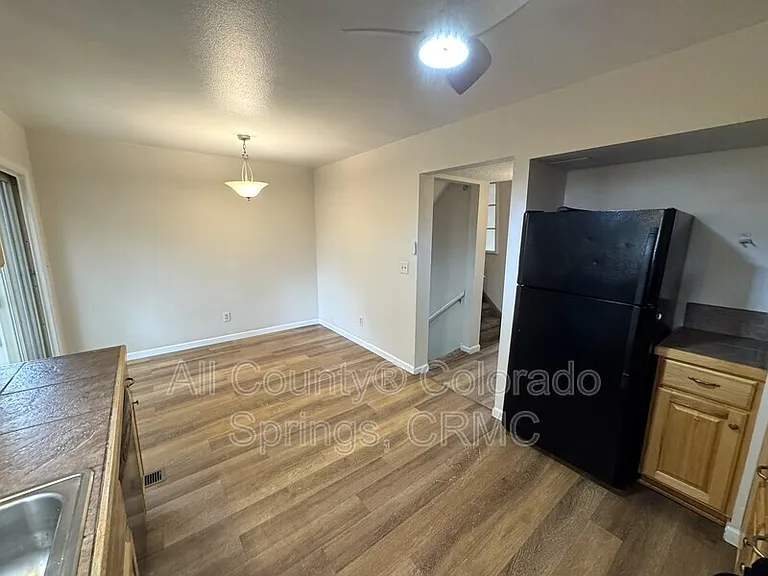 1138 Delaware Dr — Photo 8