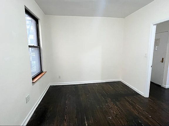 3rd image of 221 E 35th St #3E