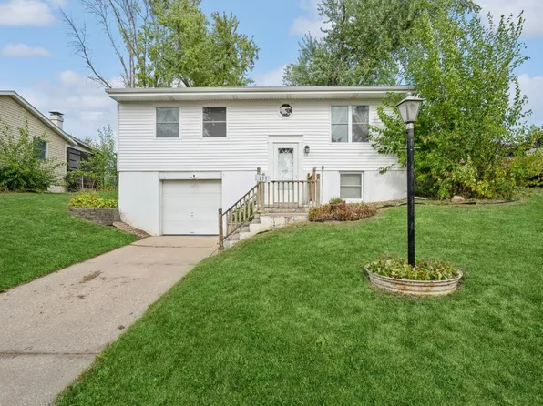 153 Circle Dr, Springville, IA 52336