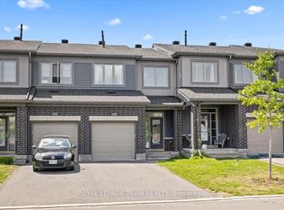 195 Bandelier Way, Ottawa, ON K2S 2J5