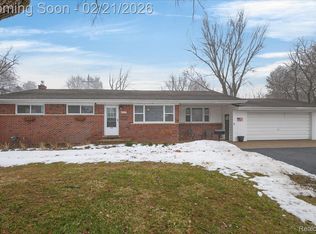 6521 Northview Dr, Clarkston, MI 48346