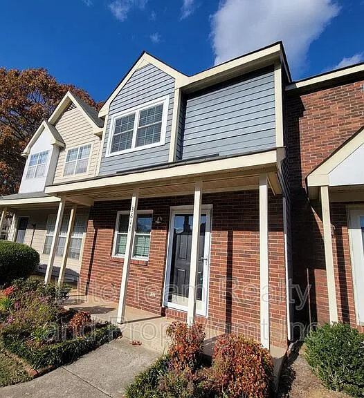3811 Mosscroft Ln — Photo 1