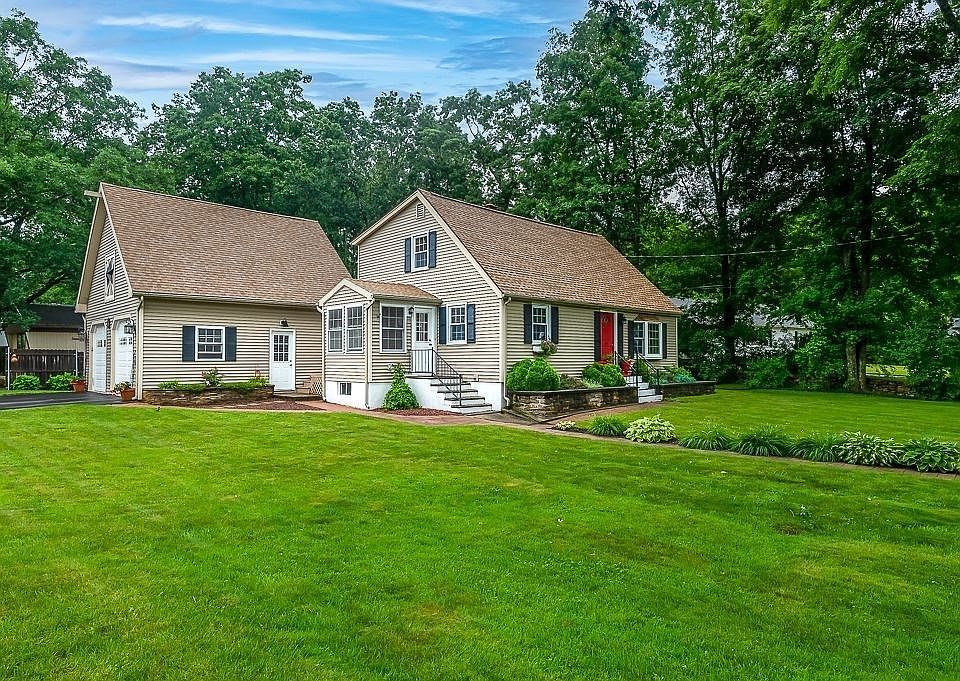 97 Gore Rd, ster, MA 01570 Zillow