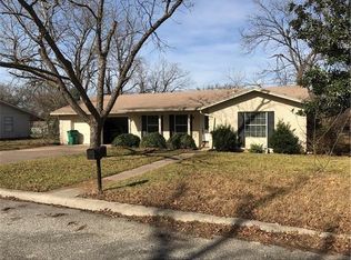 702 Gilmore St, Taylor, TX 76574