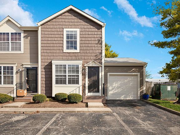 2nd image of 4917 Singleton Dr #8D