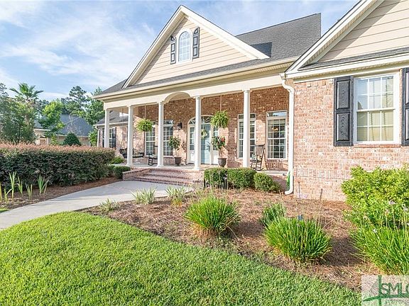 3rd image of 29 Lake Heron Ct W