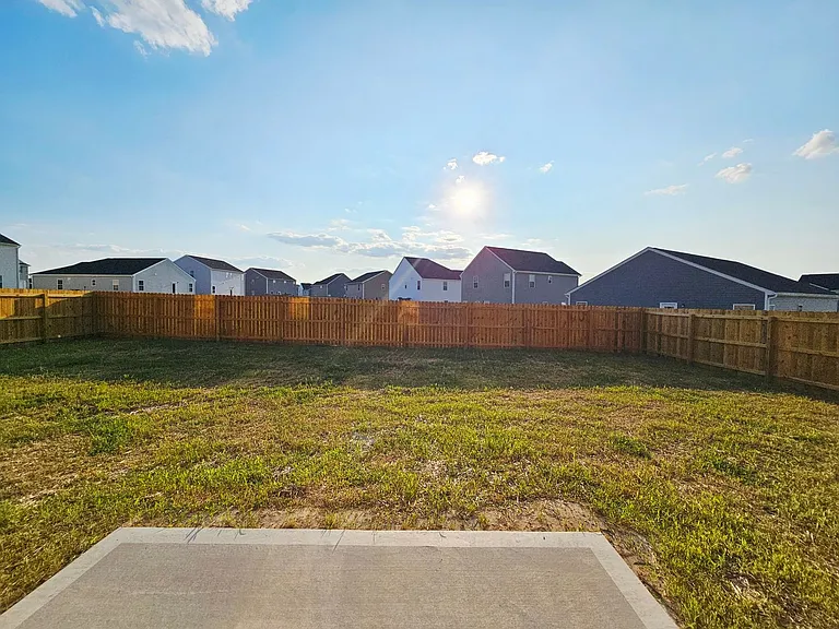 349 Wicklow Ln — Photo 3