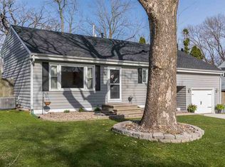 330 Ridge Dr, Marion, IA 52302