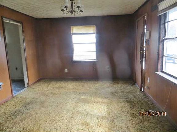 5th image of 94 Carver Cir