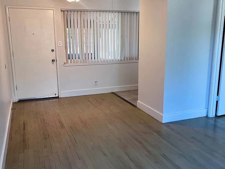 5496 Carlson Dr #E — Photo 11