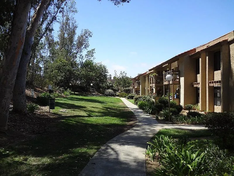 Country Club Villas
