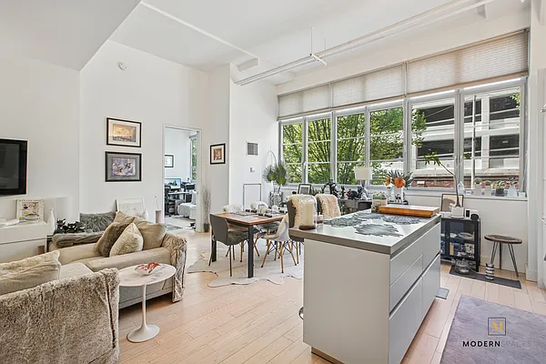 27-28 Thomson Avenue #135