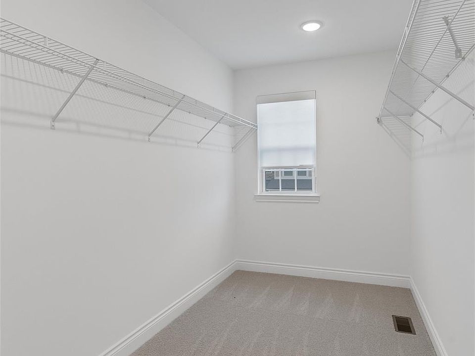 807 Balmoral Ln, photo 28