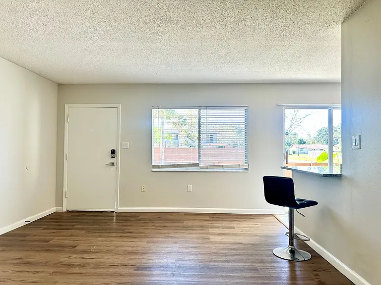 1700 Van Ness St — Photo 31