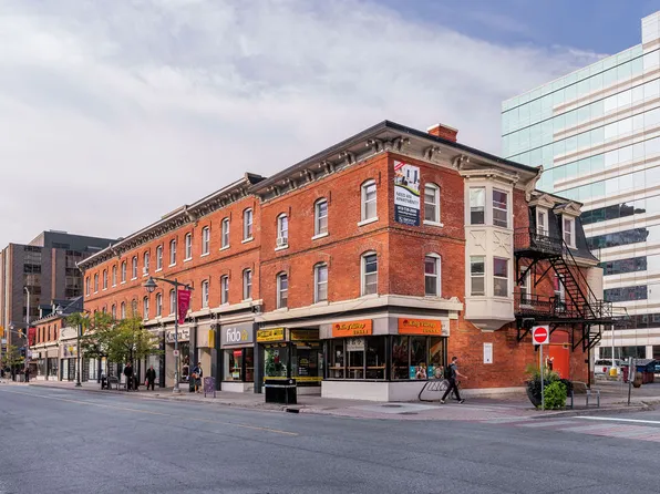 212 Bank St #1604, Ottawa, ON K2P 1X1