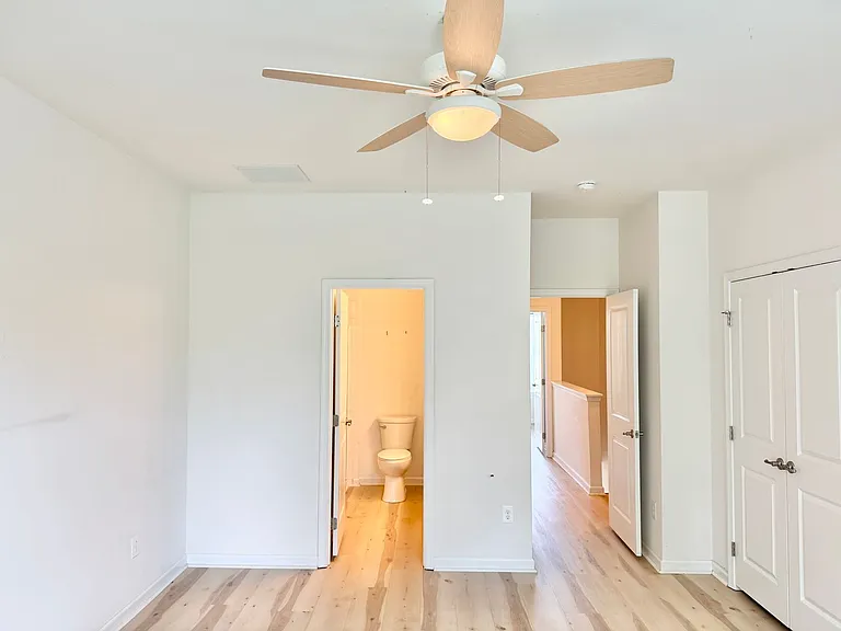 127 Streamview Dr — Photo 15