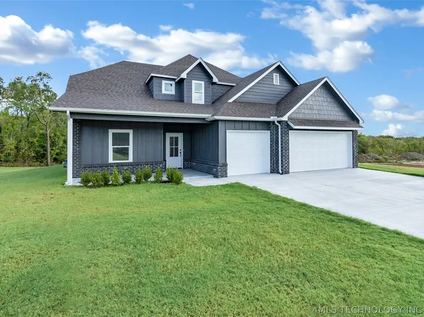 18983 Round Mountain Rd, Catoosa, OK 74015