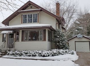 908 S Vine Ave, Marshfield, WI 54449