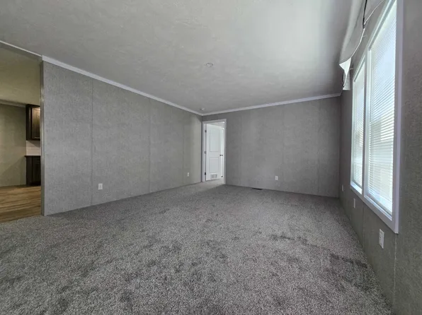 29800 Guilford Cir #423, New Baltimore, MI 48051