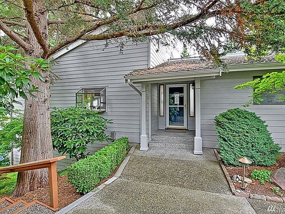 3rd image of 15000 Village Green Dr SE #15