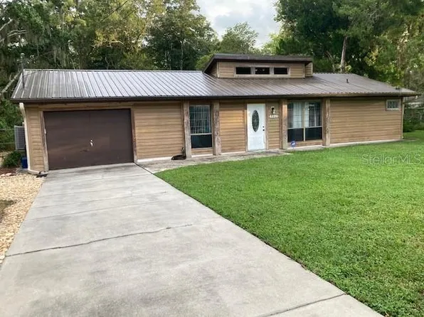 6120 Waverly Rd, Weeki Wachee, FL 34607
