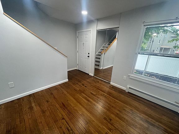 3rd image of 435 Orchard St #B8
