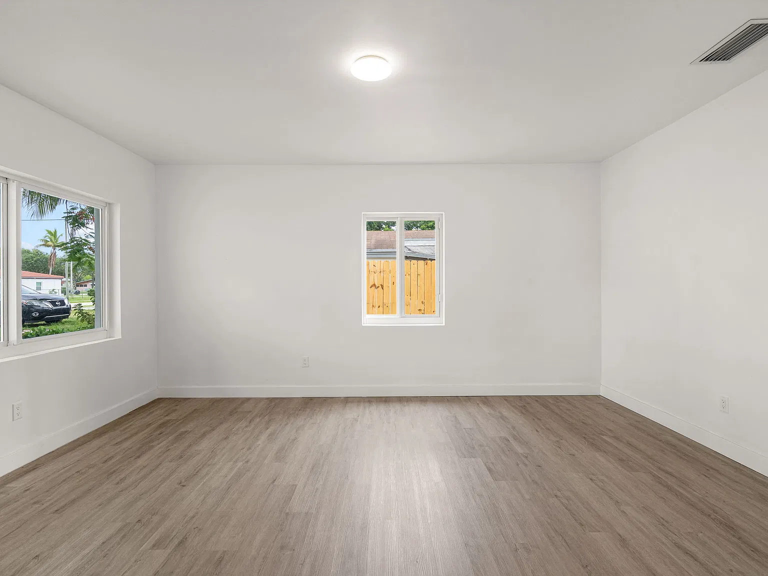4 bed, 1500 sqft, $4,400 — Photo 3