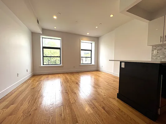 Rented by Oxford Property Group | media 4