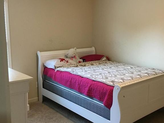4th image of 3902 Montgomery Way
