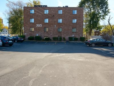 305 Riverside Ave APT 41, Medford, MA, 02155