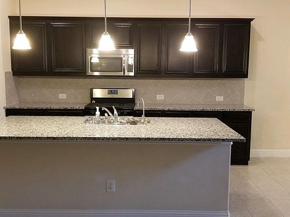 5th image of 10695 Villanova Dr
