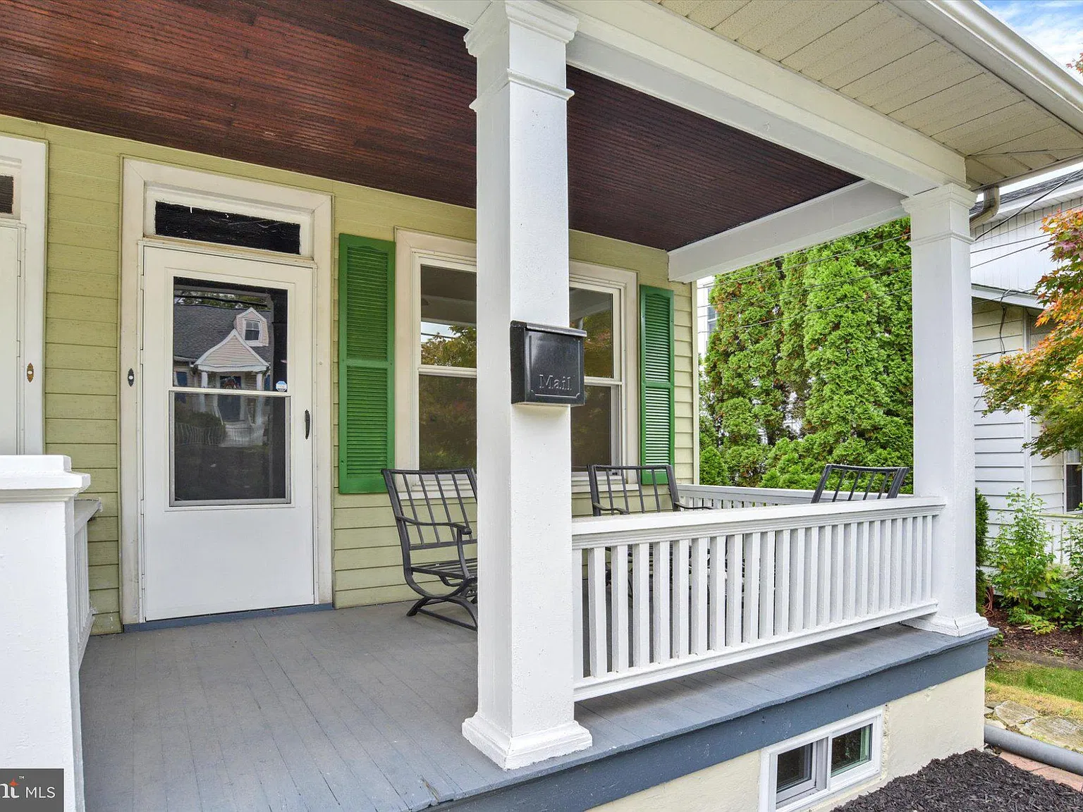 3 bed, 1.5 bath, 1148 sqft, $1,650 — Photo 2
