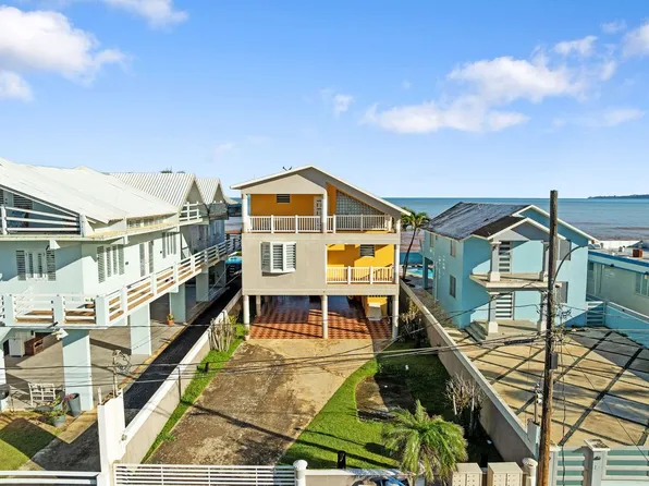 Bo Espinar Carr 442 Km 2.4 Sector Playa, Aguada, PR 00602