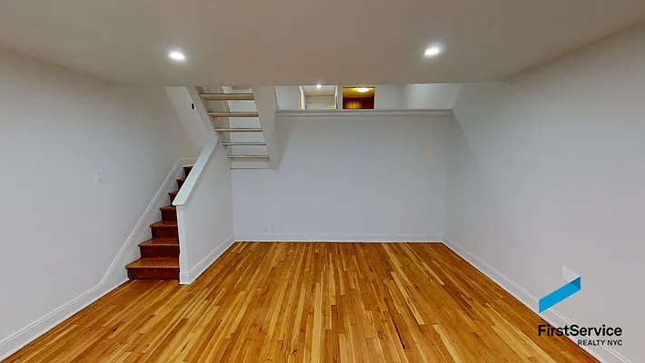 Rented by FirstService Realty (legacy) | media 5