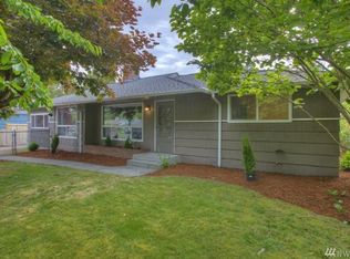 15902 19th Ave SW, Seattle, WA 98166