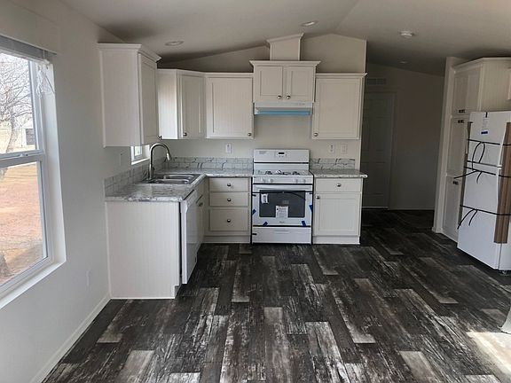 4th image of 1230 E Aralia Dr