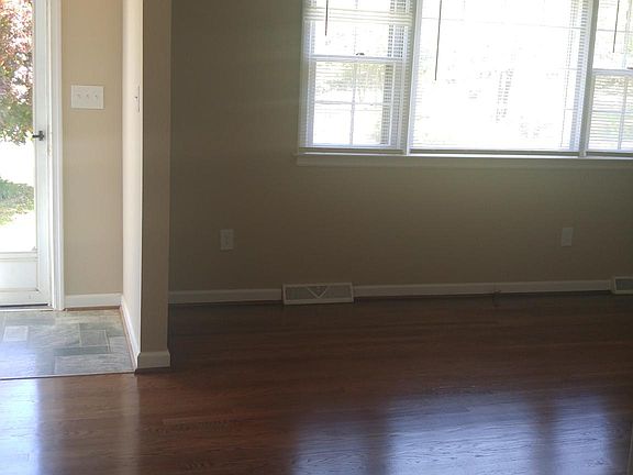 5th image of 13208 Sherri Dr