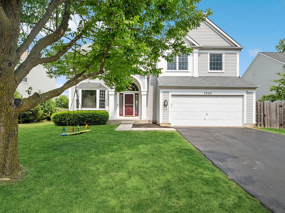1st image of 1840 Fairport Dr