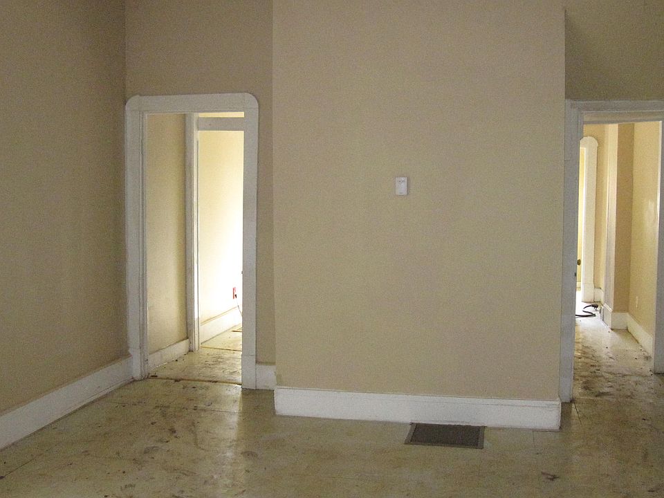 Building Photo 4
