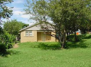 802 College St, Grand Prairie, TX 75050