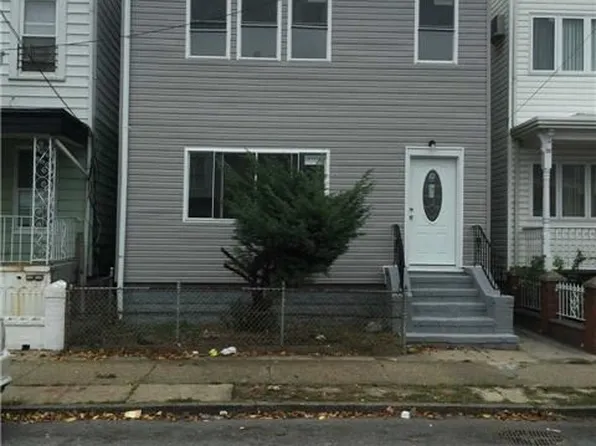 9737 89th St, Ozone Park, NY 11416